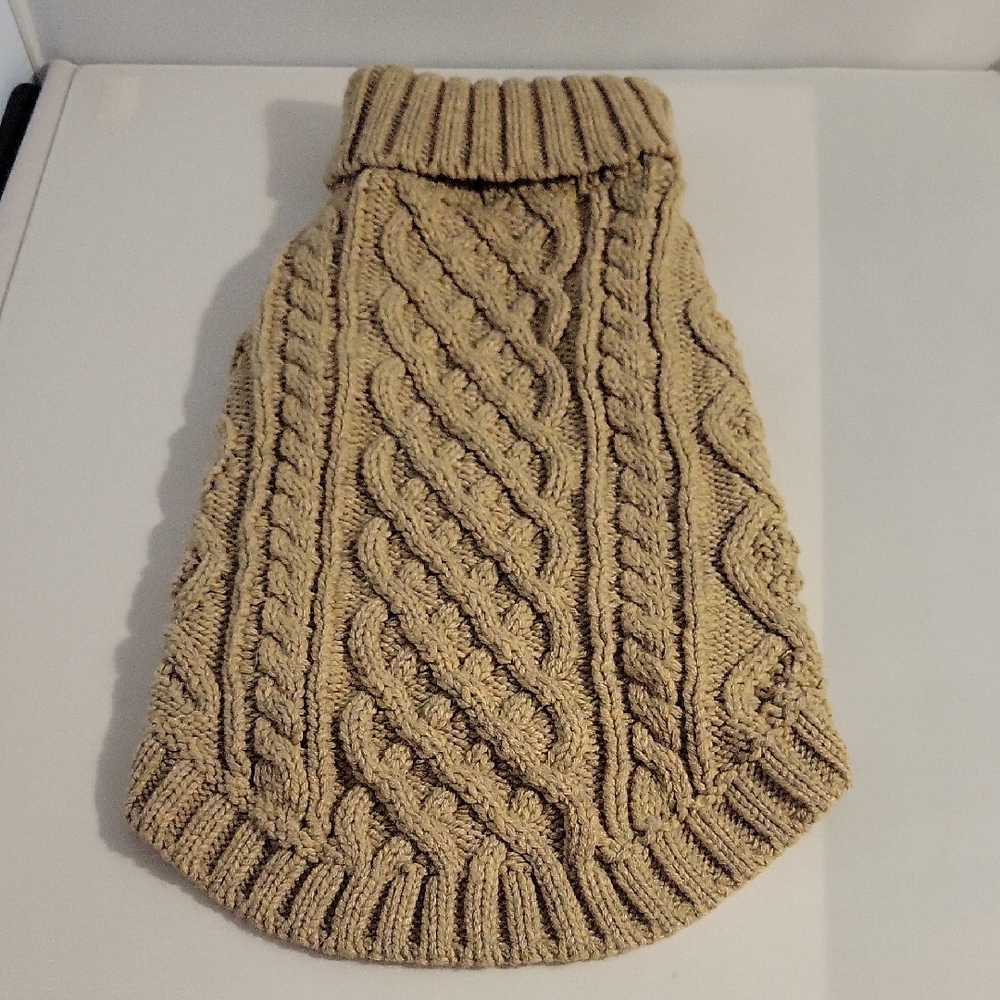 Cable Knit Chunky Dog Sweater